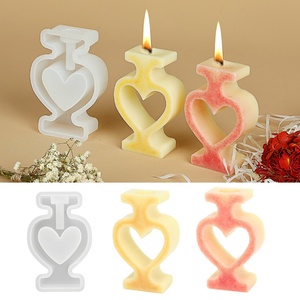 Molde de silicona ecológico para velas de San Valentín al por mayor, para velas de pilar, resina de yeso perfumada para bodas - Product Image 1