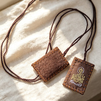 Scapulaire religieux brodé avec breloques, motif Vierge de la Sainte-Croix, pour le commerce extérieur et Noël - Vente en gros