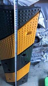 Ralentisseur de sécurité jaune 1000*300*60mm - Product Image 3
