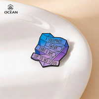 Fournisseurs chinois de pin's de revers en argent, fabricants de pin's de revers personnalisés en émail souple