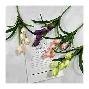 Meici Vente en gros <span class=keywords><strong>de</strong></span> bouquets <span class=keywords><strong>de</strong></span> <span class=keywords><strong>fleurs</strong></span> <span class=keywords><strong>de</strong></span> tulipes artificielles à 5 têtes, petits et bon marché, pour mariage et décoration <span class=keywords><strong>de</strong></span> Noël - Product Image 3