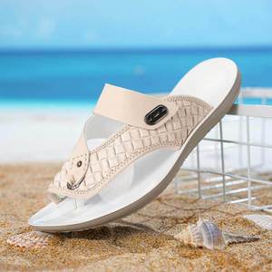 Sandalias de Hombre con Correa en T, Primera Capa de Piel de Vaca, Suela de Goma Antideslizante, Diseño Casual para la Playa, Punta Abierta - Product Image 3