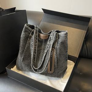 Sac à bandoulière unisexe en jean style rétro, sac fourre-tout simple en toile vintage avec poche en jean, toutes saisons - Product Image 1