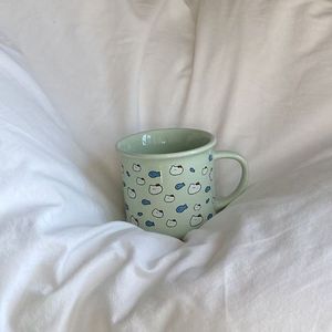 แก้วเซรามิกสโตนแวร์คุณภาพสูง ขนาดใหญ่ ใช้งานได้หลากหลาย เป็นมิตรกับสิ่งแวดล้อม ใช้กับเครื่องล้างจานและไมโครเวฟได้ ลายแมวน้อยสีเขียว - Product Image 3