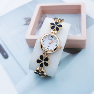 Nouvelle montre à quartz pour femmes, design personnalisé exquis, de haute qualité, forme de fleur, étanche - Product Image 3