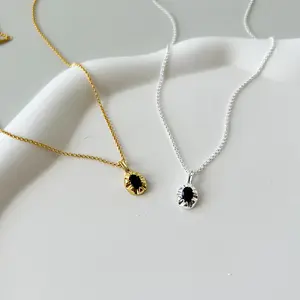 New Trendy Chic S925 Oval Black Stone Pendant Necklace Gold Plated 925 Sterling Silver Pendant Necklace Daily Decoration