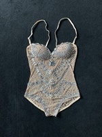 Combinaison courte sexy en maille transparente ornée de cristaux, tenue de clubbing, justaucorps de danse exotique, body à strass pour femme