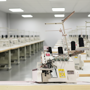 <span class=keywords><strong>Machine</strong></span> à <span class=keywords><strong>coudre</strong></span> industrielle à double aiguille à grande vitesse, point plat surjeteur à quatre fils pour vêtements de bébé RNEX4-4 - Product Image 1