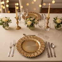 Assiettes de présentation rondes plates dorées de luxe de 13 pouces en plastique, durables et réutilisables pour mariages, anniversaires, dîners, événements de remise de diplômes et décorations