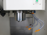 Centre d'usinage CNC 4 axes de conception personnalisée économique pour centre d'usinage CNC VMC1265 Vcm en aluminium
