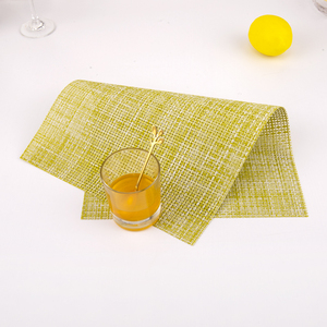 Nouveau Set de Table en PVC Tissé Croisé <span class=keywords><strong>Carré</strong></span> de 1 mm d'Épaisseur, Isolant Thermique, Lavable et Écologique - Product Image 5