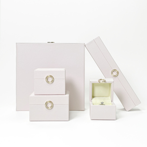 Oem tùy chỉnh Thời trang đồ trang sức mini hộp đồ trang sức sang trọng lewelry bao bì Set Vàng Khóa tên nơi PU da hộp lưu trữ hiển thị - Product Image 5