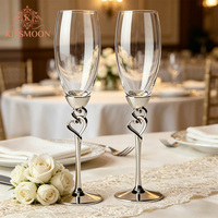 Bouteille d'eau de luxe en verre sans plomb, résistante à la chaleur, style moderne et épuré, écologique, pour célébrations de mariage, anniversaires et toast.