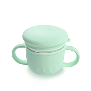 Vaso Infantil de Silicona de Grado Alimenticio con Pajita, Asa y Tapa Reemplazable Antiderrames, Diseño Dos en Uno - Product Image 1