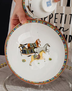 Juego <span class=keywords><strong>de</strong></span> Vajilla <span class=keywords><strong>de</strong></span> Lujo Estilo Europeo <span class=keywords><strong>de</strong></span> <span class=keywords><strong>Porcelana</strong></span> <span class=keywords><strong>de</strong></span> Hueso Jingdezhen <span class=keywords><strong>con</strong></span> Borde Dorado Incluye Cuencos, <span class=keywords><strong>Platos</strong></span> y Vajilla para Sushi - Product Image 6