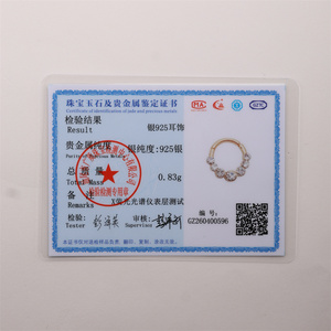 Pendientes Minimalistas de Plata de Ley S925 Sin Níquel con Engaste Invisible y Circonitas de Tamaños Variados para Cartílago, Hélice y Trago para Mujer - Product Image 5