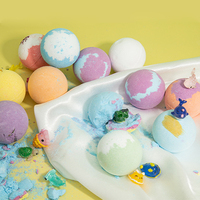 Bombes de bain artisanales (lot de 12) pour enfants avec jouet surprise à l'intérieur, pour une baignade moussante, hydratation des peaux sèches, cadeau pour filles et garçons