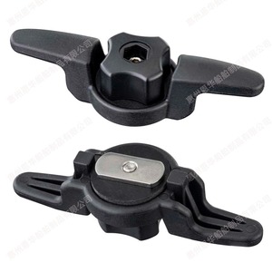 Cleat de plástico negro para embarcaciones, accesorio marino para reparación y reemplazo de barcos - Product Image 2