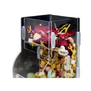 Comedero transparente de acrílico para hámster, contenedor de almacenamiento de alimentos de gran capacidad con diseño floral, cuenco de plástico para mascotas con forma cuadrada - Product Image 3