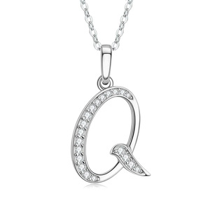 Colgante de Plata con Letra Q, Plata de Ley 925, Cristal y Diamantes de Imitación, Engaste en Canal, Joyería Clásica Unisex para Uso Diario - Product Image 1