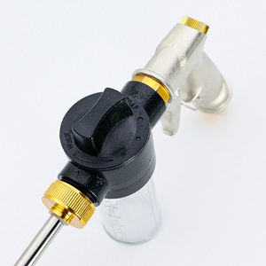 Pistolet à eau haute pression en alliage avec longue poignée et réservoir de mousse pour voiture, maison et jardin - Product Image 2