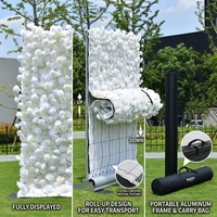 EG-M041 5D 2,4 x 2,4 m Mur de Fleurs en Tissu Enroulable Roses Artificielles Blanches pour Décoration de Fond de Mariage