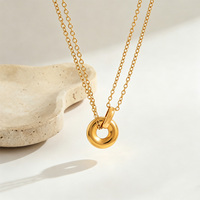 Collier double couche doré pour femme en acier inoxydable avec pendentif cercle entrelacé pour usage quotidien, fêtes et mariages