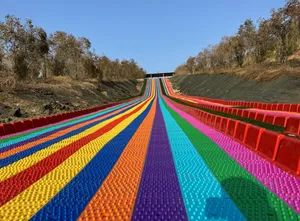 Corrediça arco-íris grande colorida para esqui ao ar livre, rede vermelha para pais e filhos, equipamento de diversão personalizado