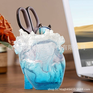 Portalápices de resina en forma de corazón, decoración creativa transparente azul para escritorio, regalo para el hogar y la oficina - Product Image 5