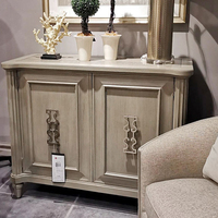 Commode américaine antique en bois massif avec finition vieillie, 2 tiroirs, étagères réglables, design transitionnel, meubles pour la maison