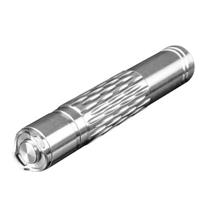 Linterna LED de titanio AA IP67 recargable por USB, luz de emergencia portátil con 400 lúmenes y rango de 200m - Product Image 6