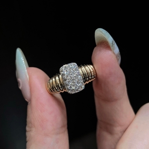 เพชร Aazuo Lab Grown Diamonds 0.60 กะรัต ทองคำแท้ 18K สีเหลืองทอง ดีไซน์วินเทจ แหวนหรูทรงไม่สมมาตร สำหรับผู้หญิง เหมาะสำหรับงานเลี้ยงสังสรรค์ - Product Image 2