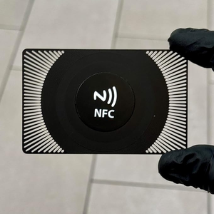 Carte de Membre VIP Personnalisable en Métal Gravé Carte Cadeau de Luxe en Métal Doré en Acier Inoxydable avec <span class=keywords><strong>Puce</strong></span> RFID Nfc pour les Entreprises - Product Image 5