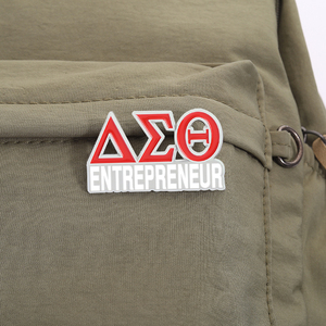 Spilla con spilla in smalto con scritta greca con spilla con spilla con risvolto sociale regalo per educatori e amici - Product Image 4