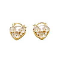 Boucles d'oreilles haut de gamme en forme de cœur de fleur, accessoire tendance en laiton