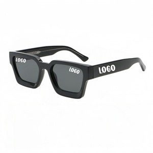 Lunettes de soleil carrées à monture large tendance avec logo personnalisé, verres PC marron UV400, durables, confortables, unisexes, pour adultes - Product Image 1