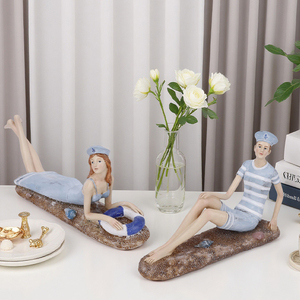 Redeco Elegant Oceaanstijl Vakantiepaar Hars Desktop Ornamenten Zeeman Sculptuur Nautisch Zeeman Beeldje Home Decor - Product Image 4