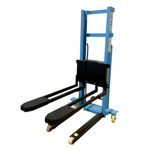 Nouveau <span class=keywords><strong>chariot</strong></span> <span class=keywords><strong>élévateur</strong></span> à fourche <span class=keywords><strong>embarqué</strong></span>, opération de levage manuelle, batterie au plomb-acide, déplaceur latéral hydraulique, capacité de 1 tonne, adaptabilité aux terrains accidentés - Product Image 2