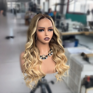 Peluca <span class=keywords><strong>de</strong></span> Cabello Europeo Rubio Ceniza <span class=keywords><strong>de</strong></span> Alta Densidad, Ondas Grandes, Lista para Enviar, con Frente <span class=keywords><strong>de</strong></span> Encaje Largo, Natural, sin Pegamento, con Frente <span class=keywords><strong>de</strong></span> Encaje Suizo - Product Image 1