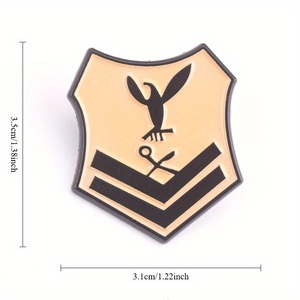 Épingle en émail bouclier souverain bijoux de précision de qualité militaire <span class=keywords><strong>aigle</strong></span> héraldique perché champ rayé bordure en relief pour les mariages - Product Image 4