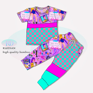 Set Sportivo OEM per Bambini in Fibra di Bambù, 2 Pezzi, T-shirt Morbida ed Elastica e Pantaloni con Stampa Auto da Corsa, Abbigliamento Sportivo per Ragazzi - Product Image 6