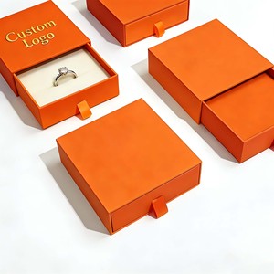 Caja de Joyería de Cartón Mate Reciclable con Logotipo OEM en Relieve, Caja de Regalo Pequeña para Collares y Anillos - Product Image 3