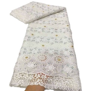 Tela <span class=keywords><strong>de</strong></span> Encaje Floral Bordada <span class=keywords><strong>de</strong></span> Lujo Ecológica y <span class=keywords><strong>de</strong></span> Gran Venta con Decoraciones <span class=keywords><strong>de</strong></span> Piedras Preciosas, Encaje <span class=keywords><strong>de</strong></span> <span class=keywords><strong>Boda</strong></span> Hecho a Mano por Trabajadoras - Product Image 4