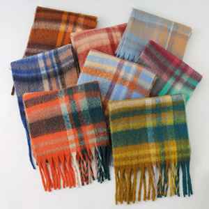 Syal selimut ringan hangat luar ruangan musim dingin, syal kotak-kotak dengan rumbai untuk wanita - Product Image 1