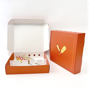 Plateau jetable biodégradable en carton blanc avec revêtement UV de qualité alimentaire et pelliculage mat pour burgers, snacks, corndogs coréens et hot-dogs - Product Image 5