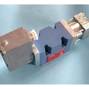   Válvula Servo D634-341C Vertical para Aplicaciones de Maquinaria Industrial - Product Image 4