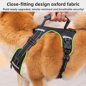 Conjunto de correa para perro pequeño Patrón sólido de moda Características personalizadas Neopreno Material de poliéster Botón Conjunto de Correa y Collar para perro - Product Image 3
