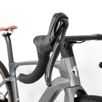 Vélo de Gravel en Fibre de Carbone Léger avec Fourche à Suspension, Câble Intégré, 24 Vitesses, Freins à Disque Hydrauliques 700C – Vente en Gros Promotionnelle pour Tous
