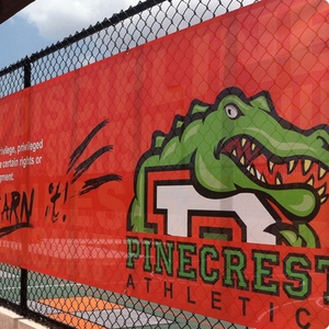 Banners de Malla Impresos Digitalmente Personalizados para Publicidad de Negocios, Deportes y Eventos, para Seguros, Construcción y Personalización de Cercas - Product Image 4