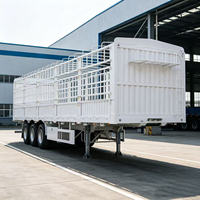 3/4-assige veetransport semi-trailer met hoogteverstelbare omheining voor de transport van dierenvoer
